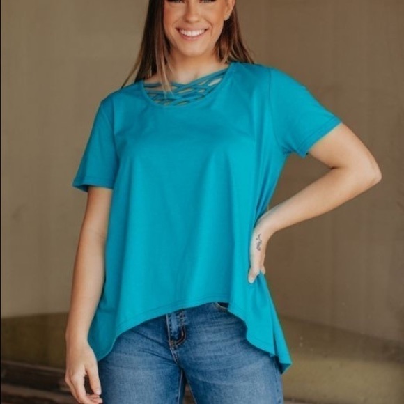 Essential JADE RELAXED FIT CAGED NECK TOP - Picture 1 of 4